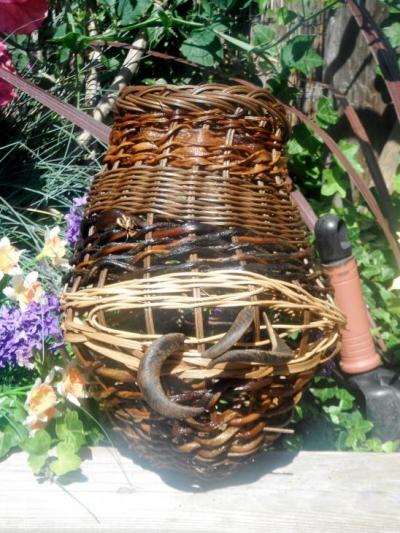 Garlic basket